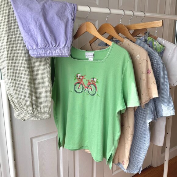 Welcome to my closet! - Picture 6 of 7